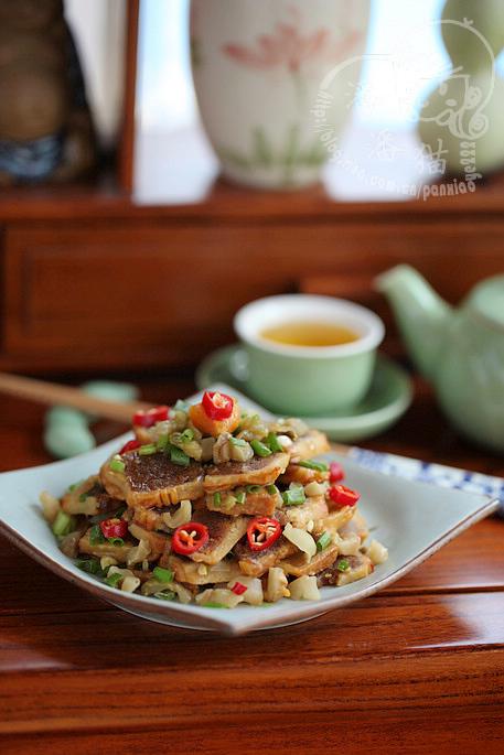 榨菜拌月饼的做法