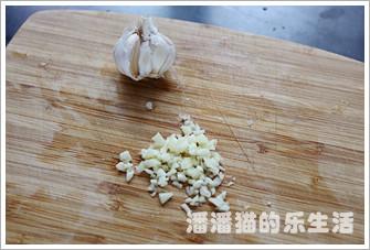 嫩桃仁拌豆尖的做法