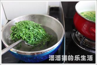 嫩桃仁拌豆尖的做法