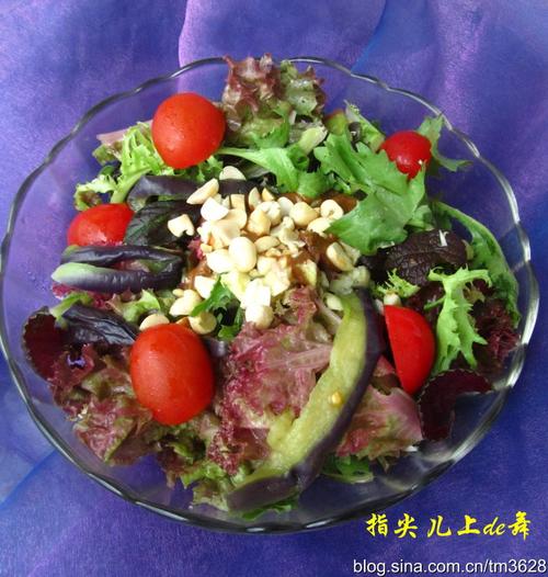 紫苏茄子田园沙拉的做法