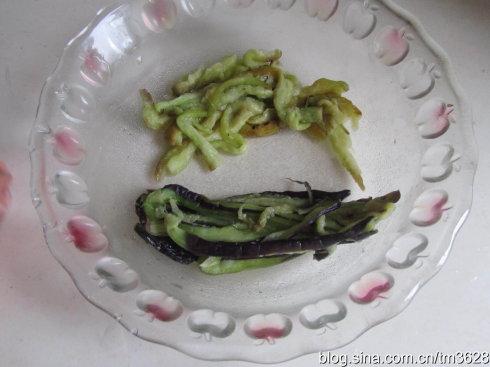 紫苏茄子田园沙拉的做法