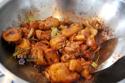 张家界野生菌烧鸡的做法