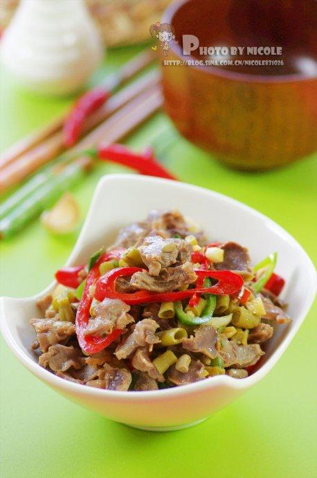 酸豆角炒鸡胗的做法