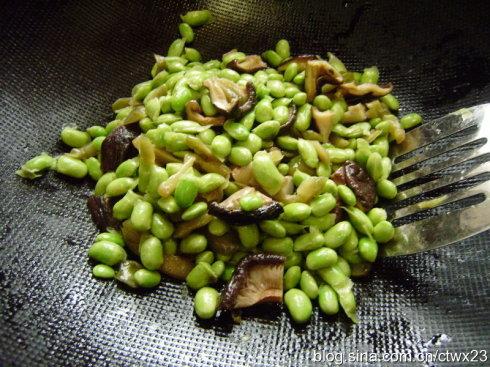 毛豆榨菜炒香菇的做法