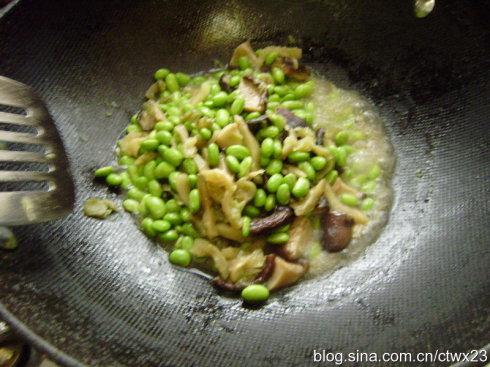 毛豆榨菜炒香菇的做法