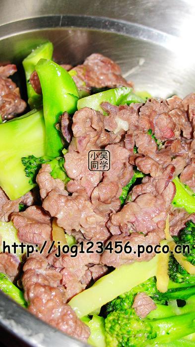 西兰花炒牛肉的做法