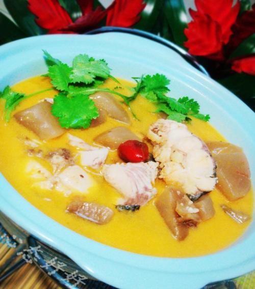 毛哥酸萝卜鱼的做法