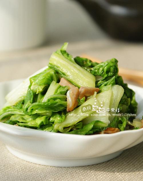 腊肉炒白菜的做法