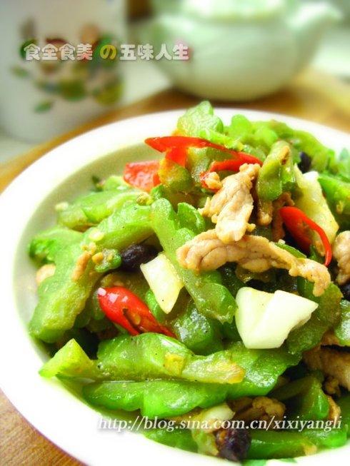 豉椒呛炒苦瓜的做法