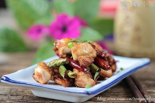 辣椒豇豆吵兔肉的做法