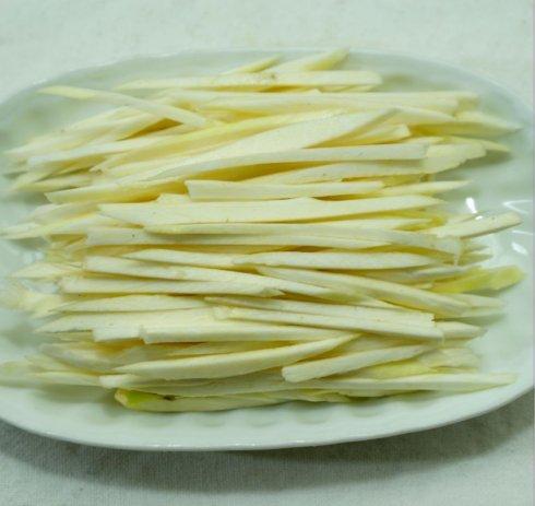 莴笋炒茭白丝的做法