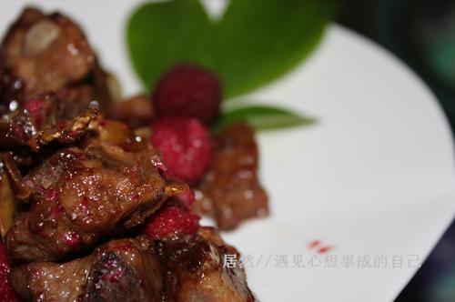 杨梅排骨的做法