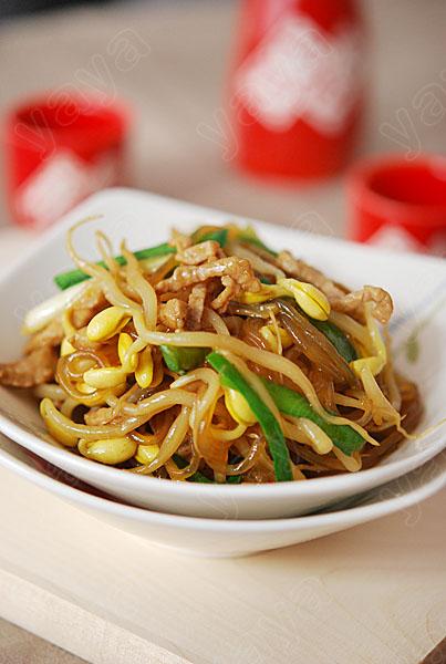 黄豆芽炒粉条的做法