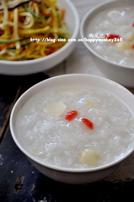 五彩千张丝和银耳莲子百合粥的做法