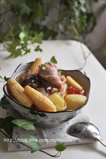 土豆西红柿大骨汤的做法