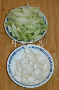 西芹百合的做法