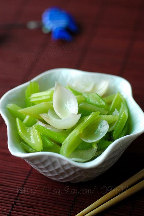 西芹百合的做法