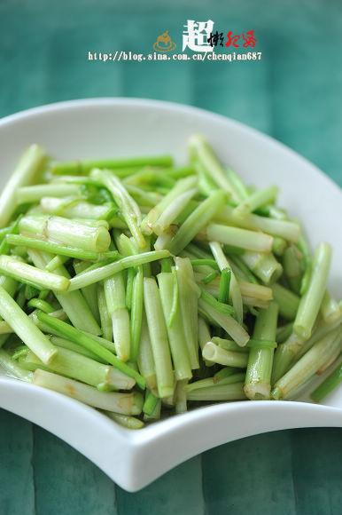 清炒水芹的做法