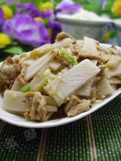 莲菜炒肉的做法