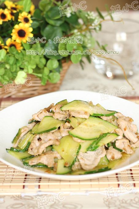 蒜香黄瓜滑里脊的做法