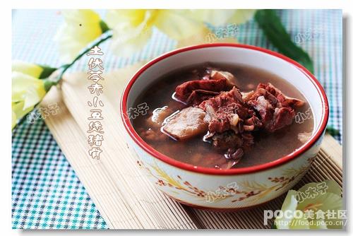 鲜土伏苓赤小豆煲猪骨的做法