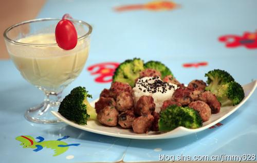 饭团配肉丸的做法