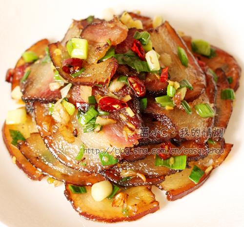 腊肉呛蒜叶的做法