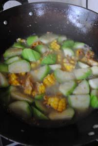 丝瓜玉米烧的做法