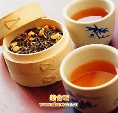 形状瑰丽的白牡丹茶的做法