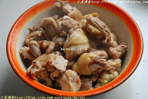花生焖鸡的做法