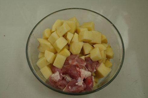 红烧洋芋的做法