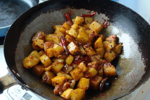 红烧洋芋的做法