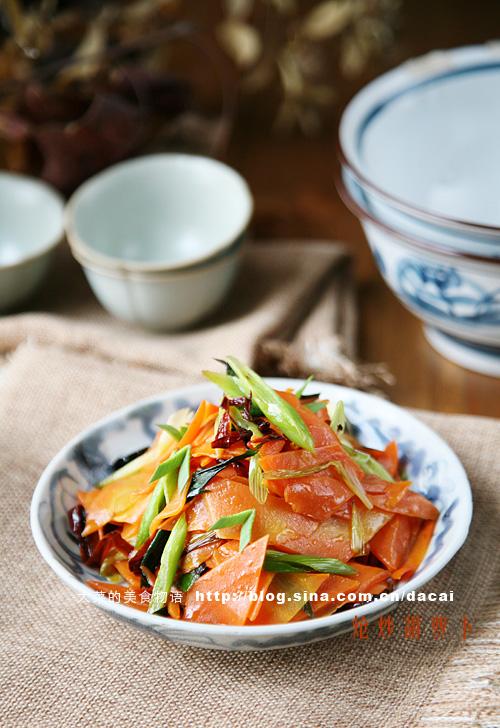 炝炒胡萝卜片的做法