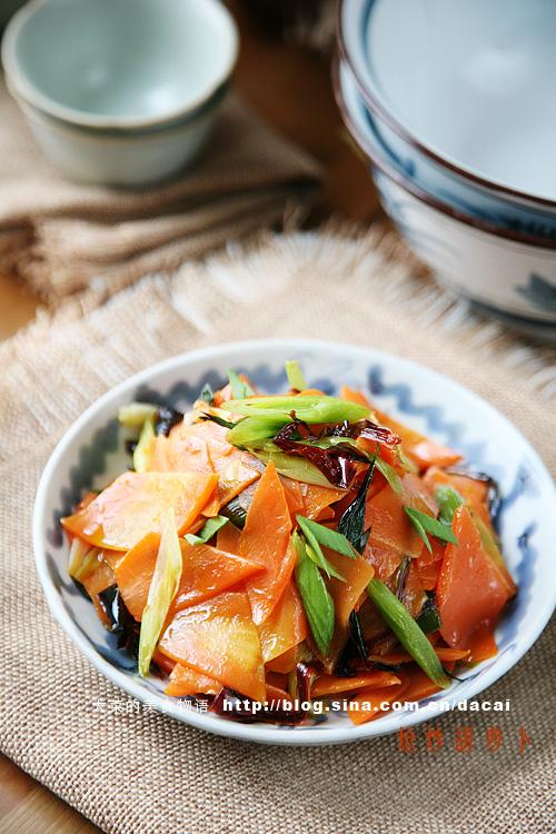 炝炒胡萝卜片的做法