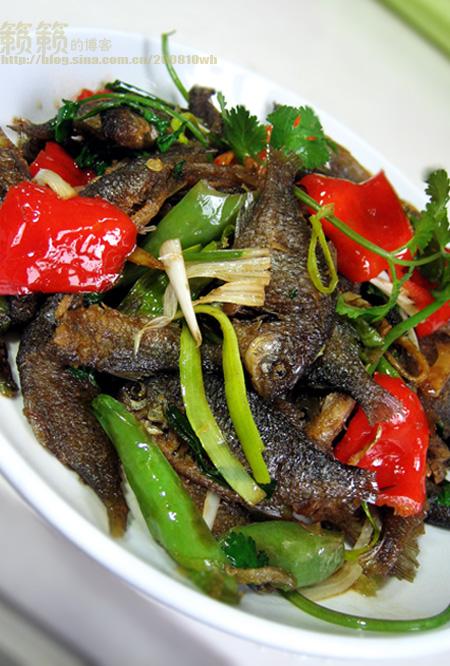 酸辣鱼干菜的做法