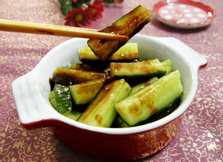 蘸酱腌黄瓜的做法