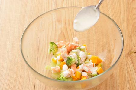 鲜芒什蔬鲜虾沙拉和绿豆沙拉的做法