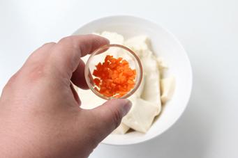 肉酱豆腐盅的做法