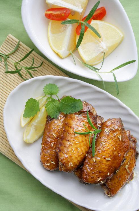 迷迭香红酒烤翅的做法