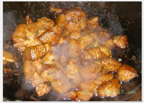 红烧肉卤鹌鹑蛋的做法