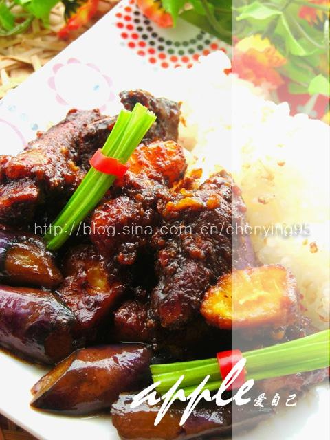 电饭锅番薯排骨蒜香茄子的做法