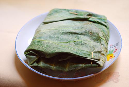 鲜荷叶虫草花蒸鸡的做法