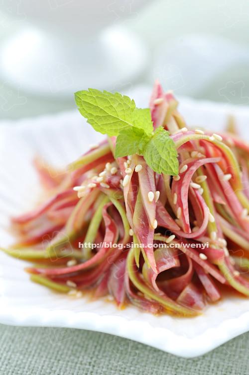 凉拌爽口萝卜皮的做法