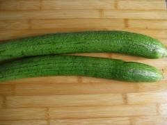 丝瓜炒毛豆的做法