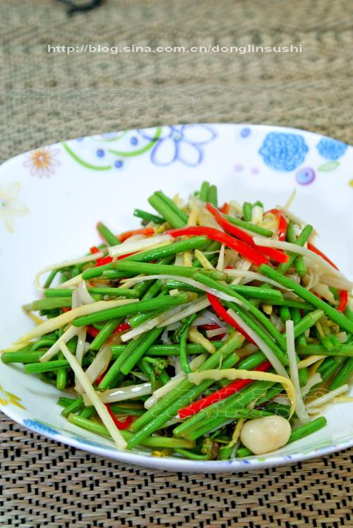 竹笋金针菇炒蕨菜的做法