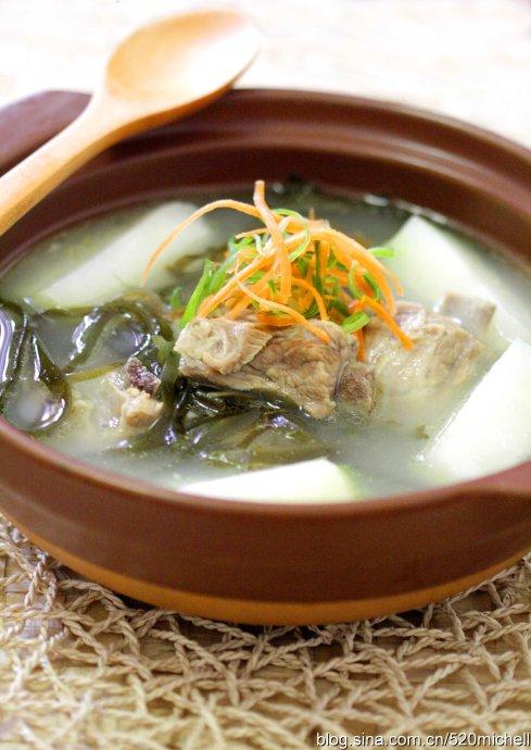 三鲜排骨砂锅煲的做法