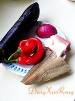 咸鱼肉丁烧茄子的做法