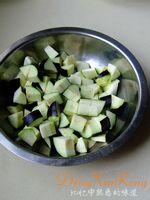 咸鱼肉丁烧茄子的做法