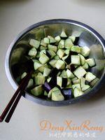 咸鱼肉丁烧茄子的做法