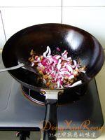 咸鱼肉丁烧茄子的做法